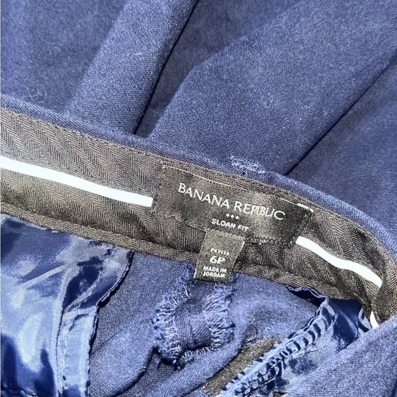 Banana Republic Sloan Fit Cropped Navy Blue Pants Size 4 - Picture 3 of 4